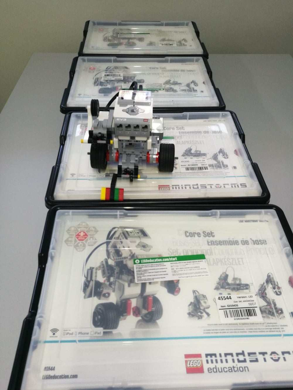 Lego-mindstorms-scaled-e1579602163187.jpg