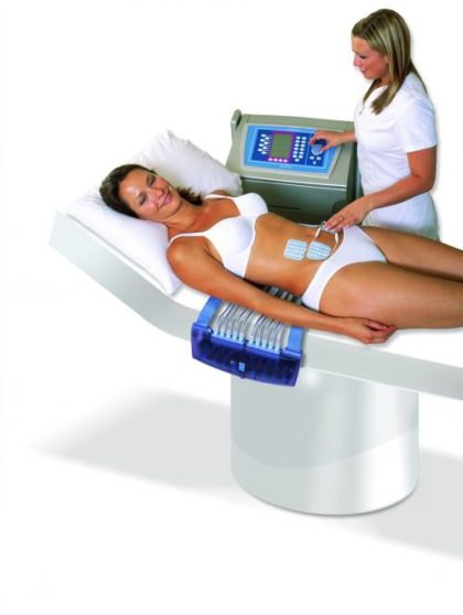 872_ultratone_frau_mit_pads_auf_-Copy-1.jpg