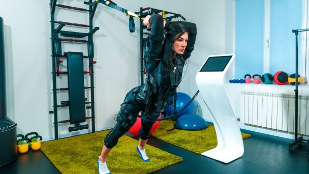 female-athlete-doing-they-exercise-ems-fitness-studio-1-scaled.jpg
